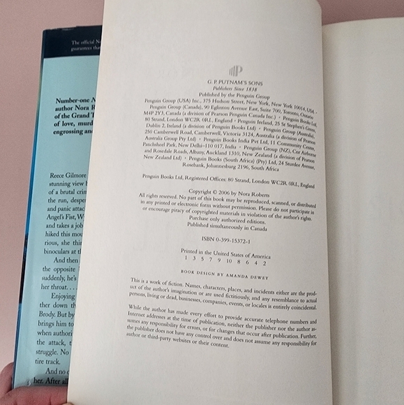 Nora Roberts "Angels Fall" Hardback Book - Picture 7 of 7